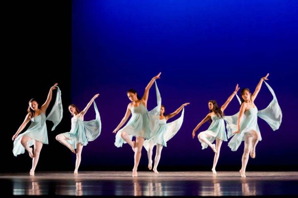 227924_10150168524643372_3032553_n